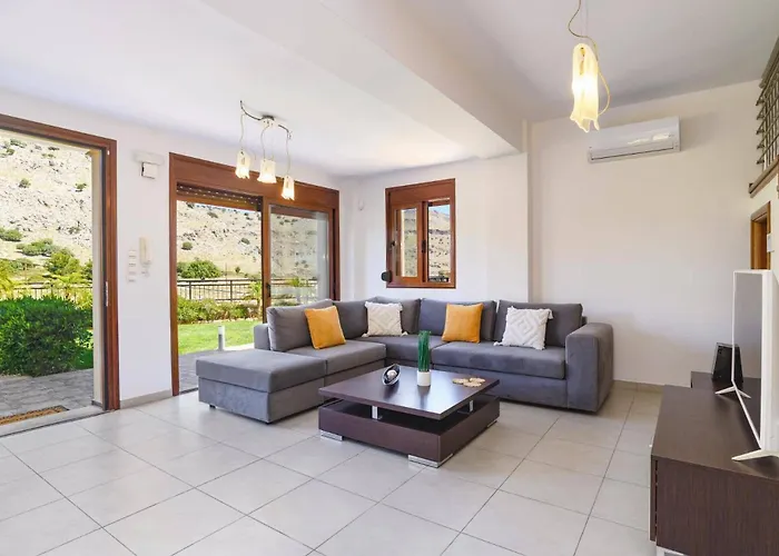 St Nicholas By Villa *