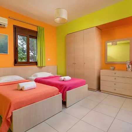 St Nicholas By Vilă