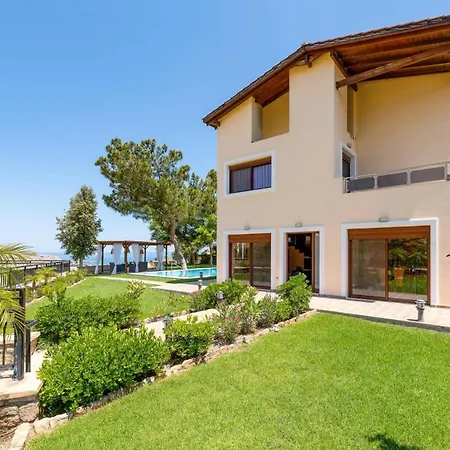 Villa St Nicholas By *